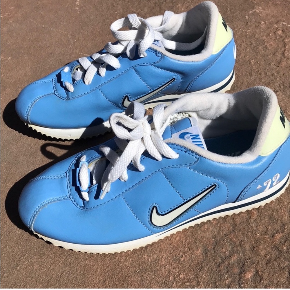 🩵NIKE CORTEZ SNEAKERS in a beautiful Blue color